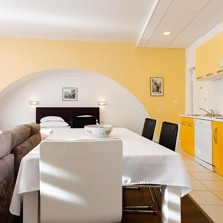 Apartments Fortezza Спліт Екстер'єр фото