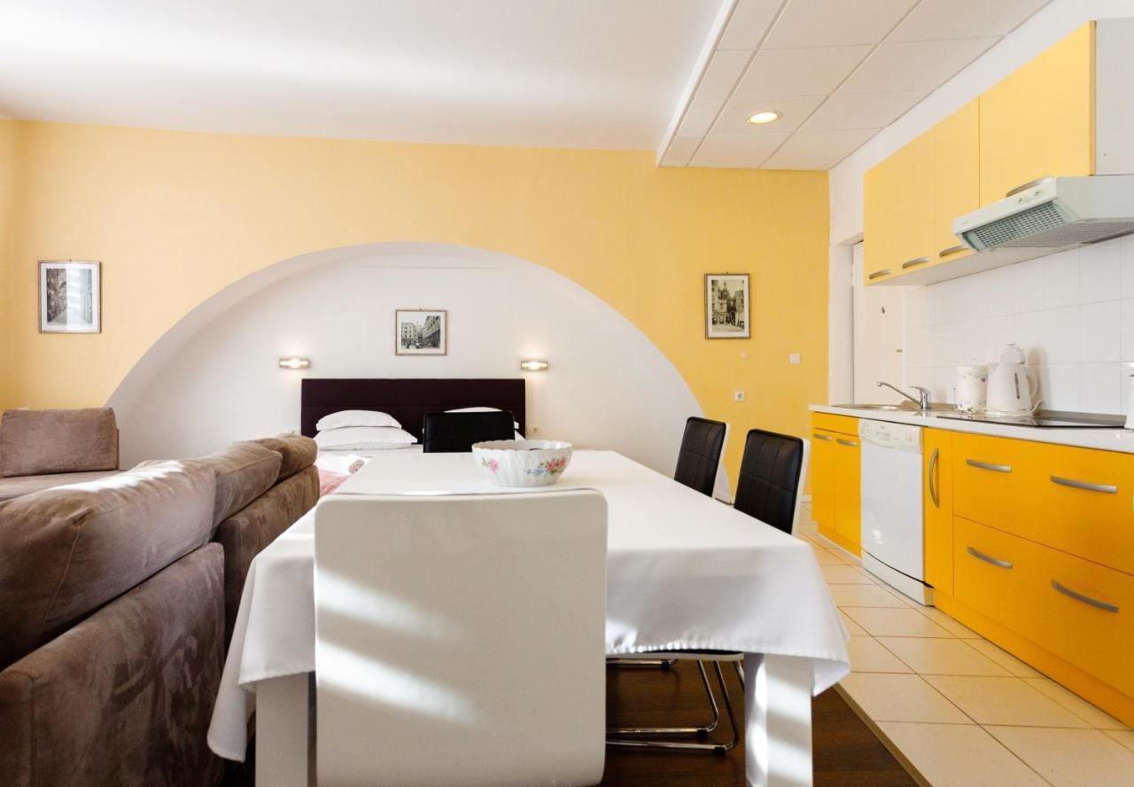 Apartments Fortezza Спліт Екстер'єр фото