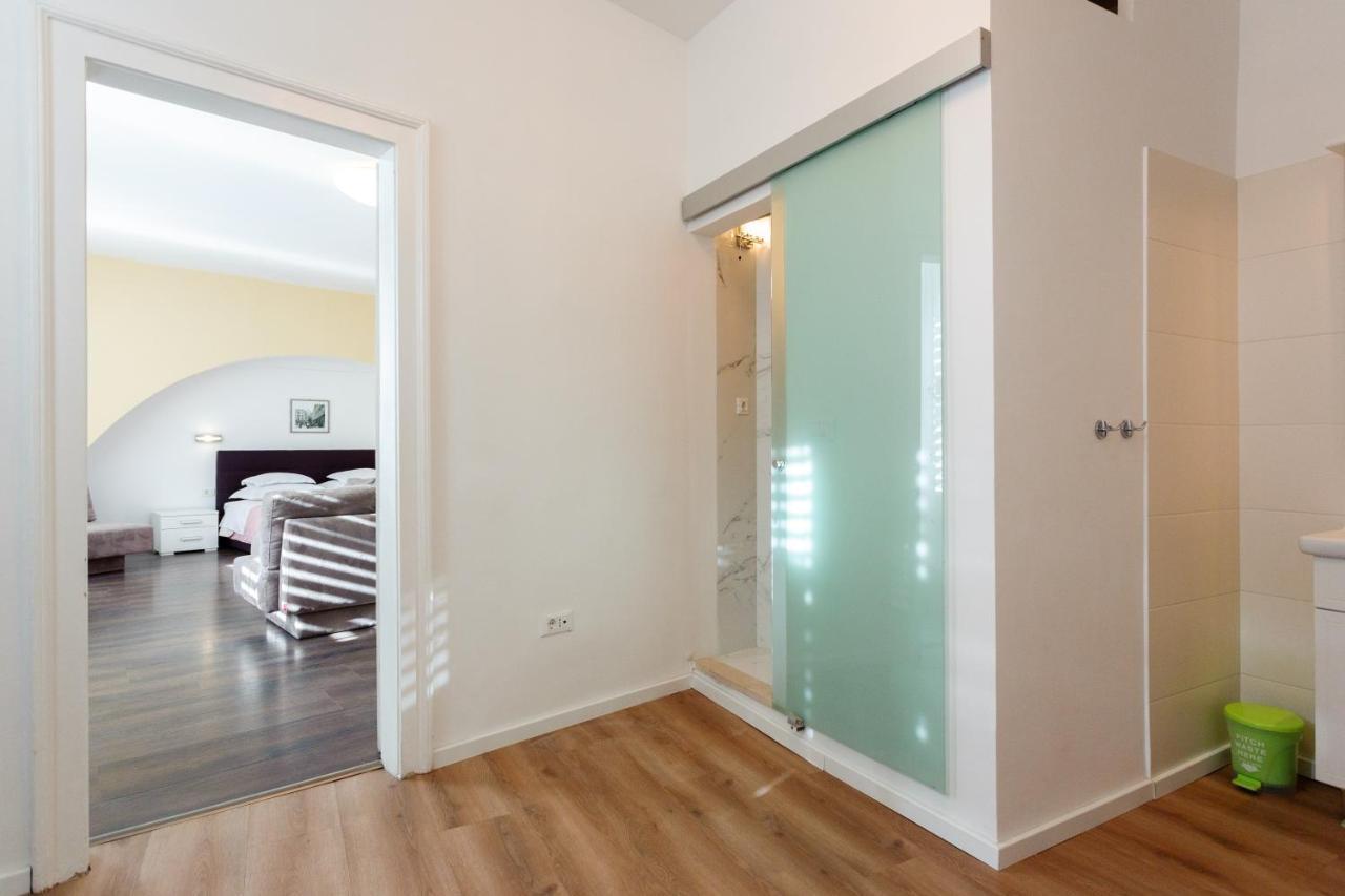 Apartments Fortezza Спліт Екстер'єр фото