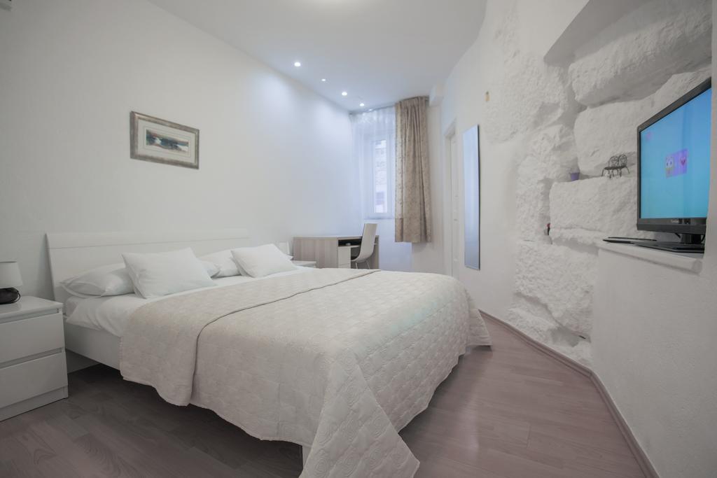 Apartments Fortezza Спліт Екстер'єр фото